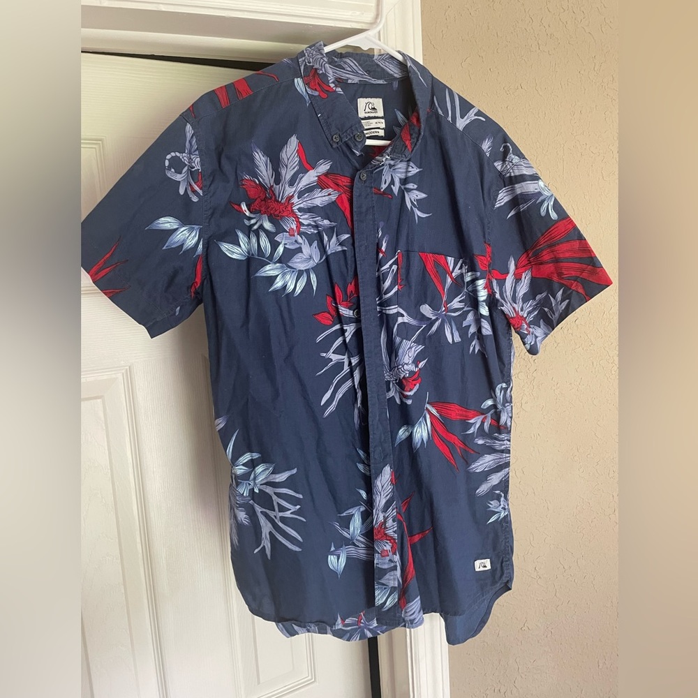 Quiksilver Button Down Shirt Men’s Medium